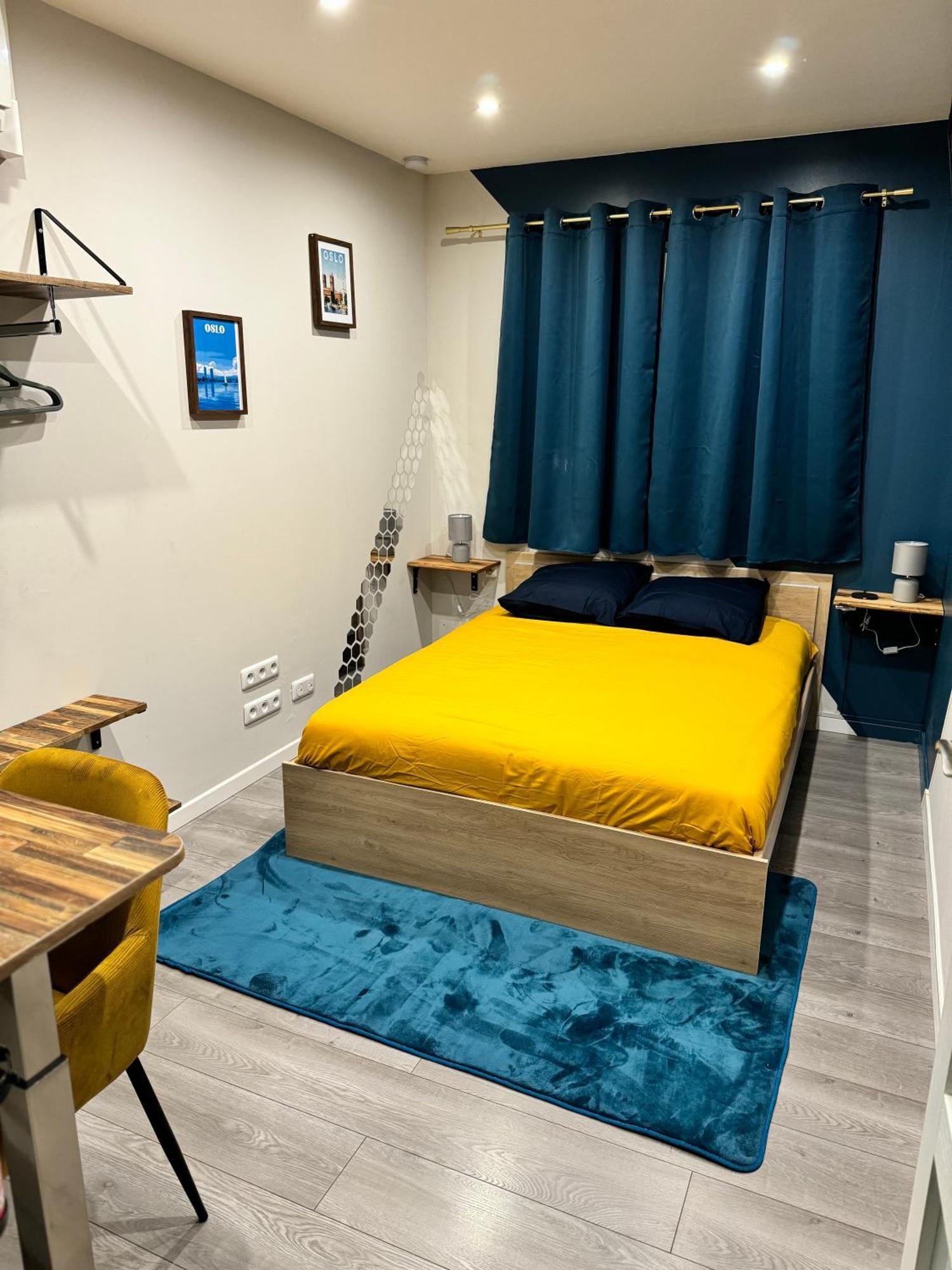 Worldroom Chambre Privee Avec Espace Commun 佩皮尼昂 外观 照片