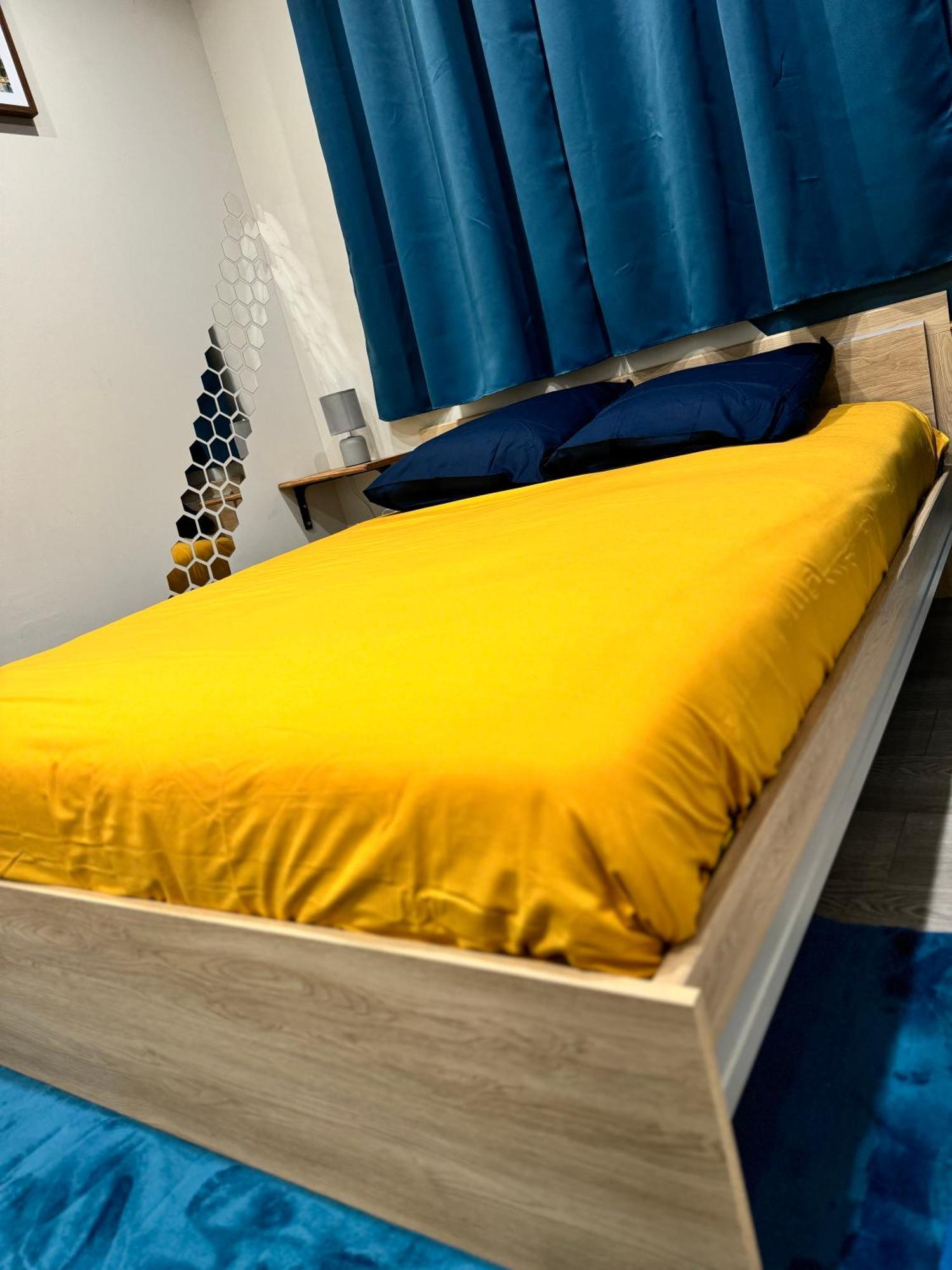Worldroom Chambre Privee Avec Espace Commun 佩皮尼昂 外观 照片