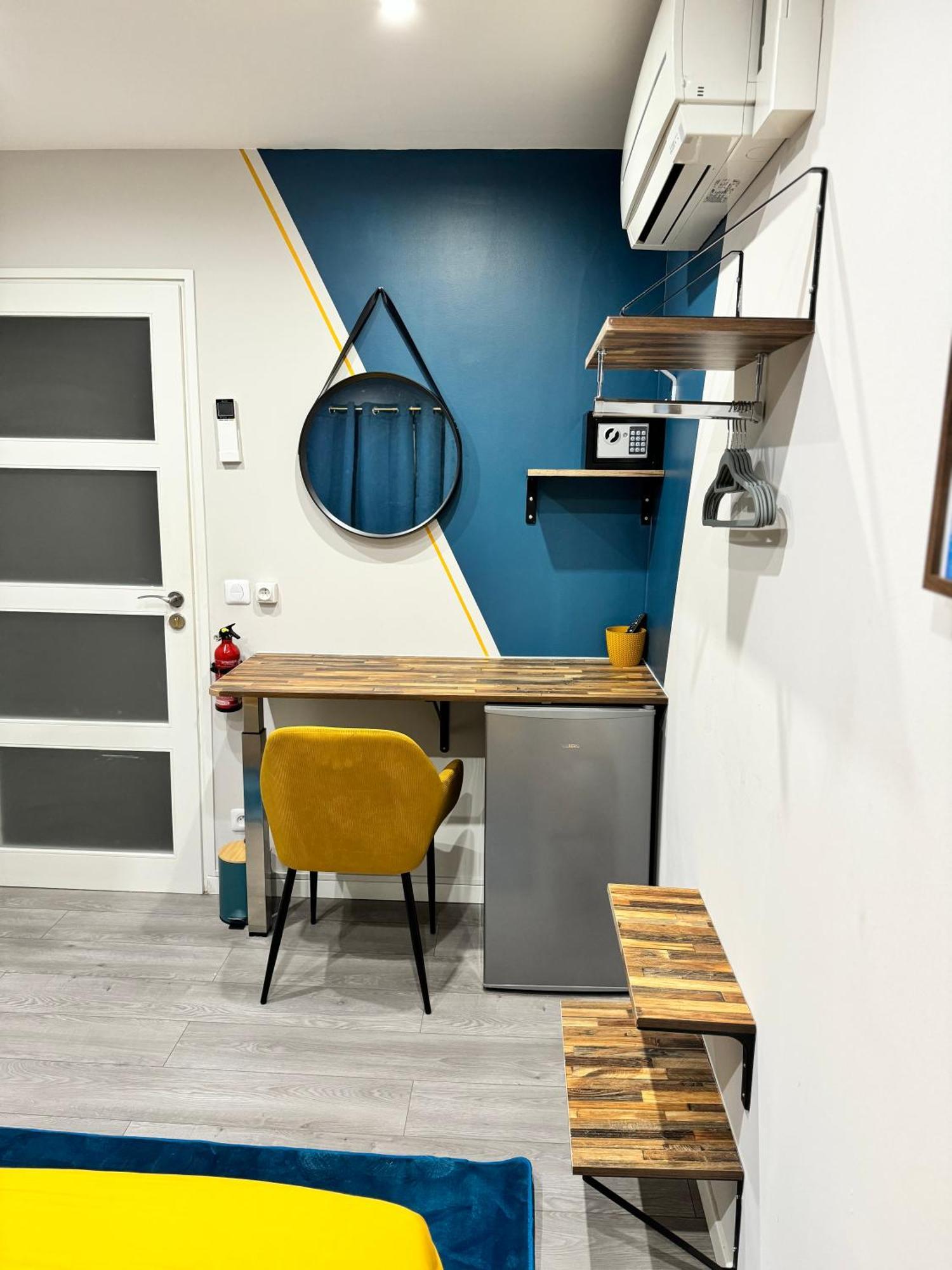 Worldroom Chambre Privee Avec Espace Commun 佩皮尼昂 外观 照片