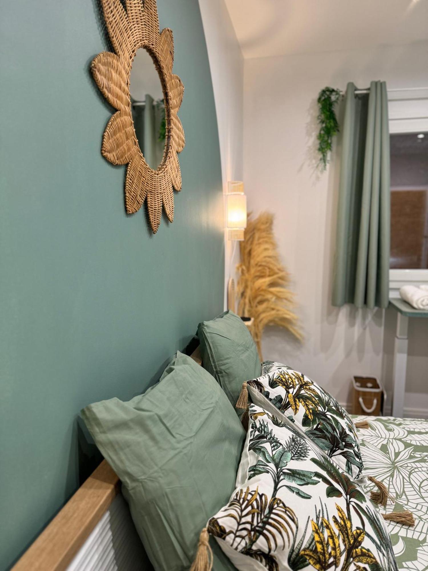 Worldroom Chambre Privee Avec Espace Commun 佩皮尼昂 外观 照片