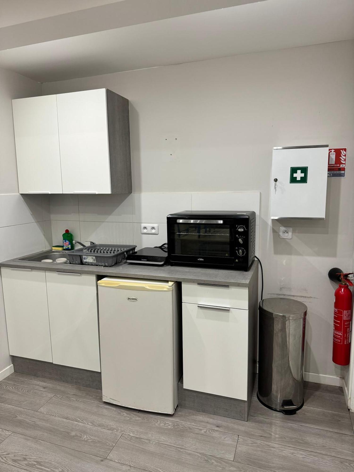 Worldroom Chambre Privee Avec Espace Commun 佩皮尼昂 外观 照片