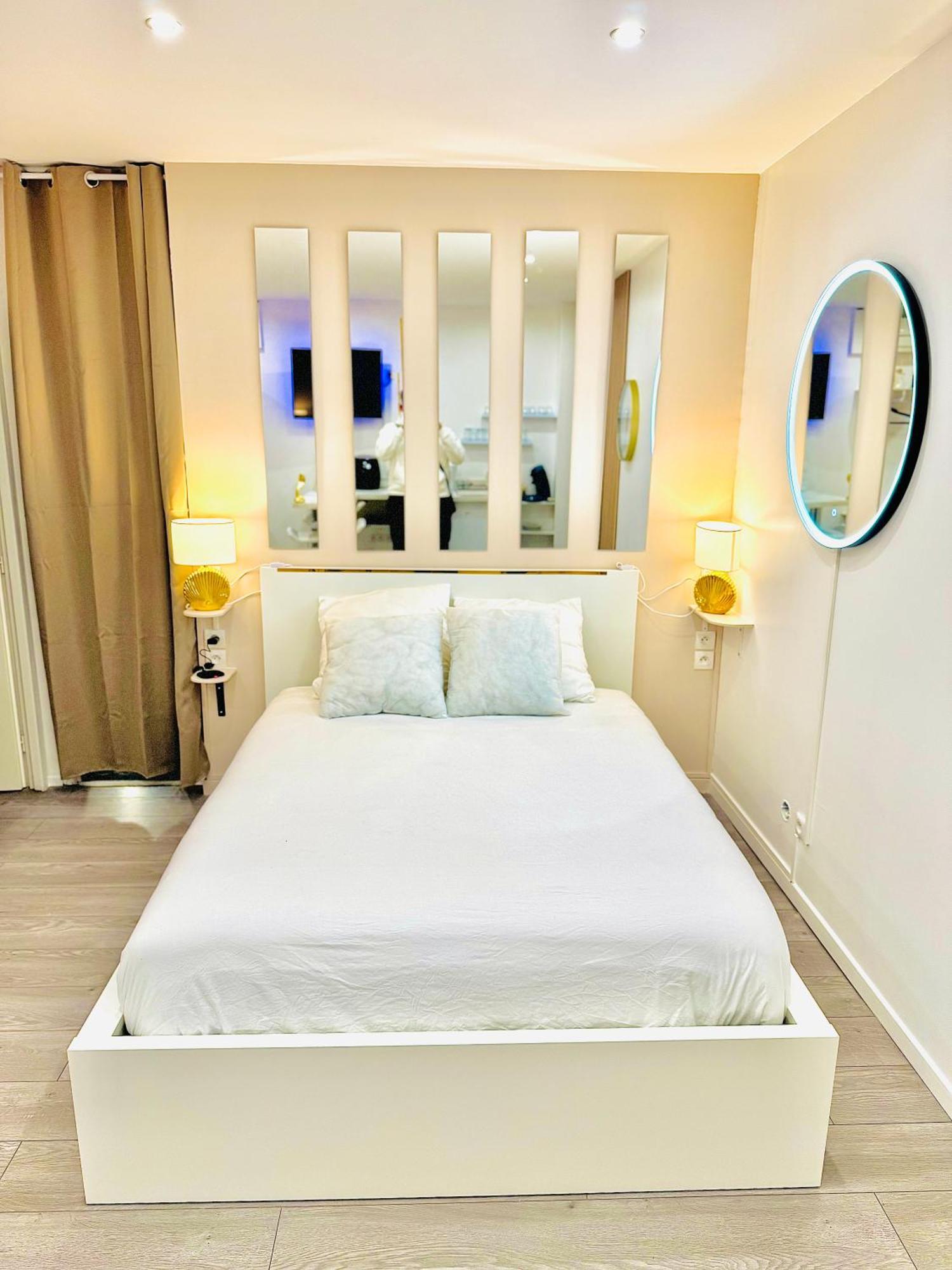 Worldroom Chambre Privee Avec Espace Commun 佩皮尼昂 外观 照片